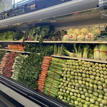 Mi Rancho Supermarket - Never seen a produce section THIS well organized! - Grocery Near Me - San Francisco, California