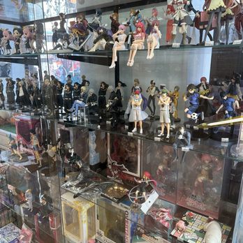 Bookoff - Figurines - Comic Books Near Me - Los Angeles, California
