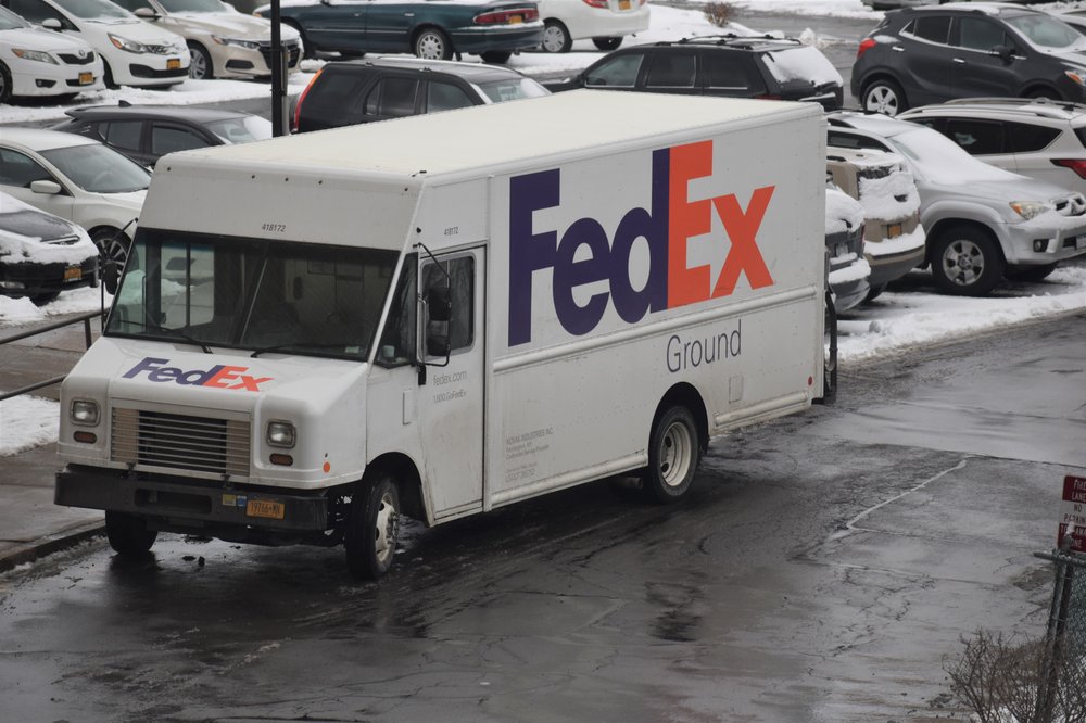 FEDEX SHIP CENTER Updated September 2024 11 Reviews 2580 Manitou
