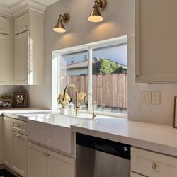 Stone Crafters - Quartz counters and backsplash (Calacatta Valentine from MSI)