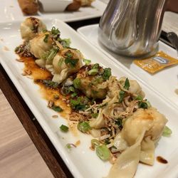 Noodle Bar - Spicy wonton