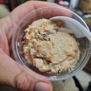 Main Street Ice Cream - I scoop of pizza ice cream with parmesean cheese - Ice Cream & Frozen Yogurt Near Me - Hamburg, New York Main Street Ice Cream - I scoop of pizza ice cream with parmesean cheese - Ice Cream & Frozen Yogurt Near Me - Hamburg, New York