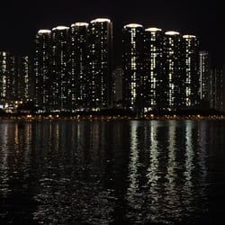 荃灣公園 - View of tsing Yi by the water