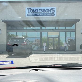 Tomlinson's Feed - Pet Stores Near Me - Austin, Texas