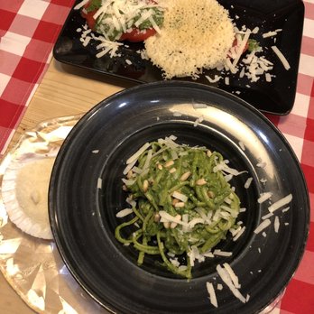 Da Eraldo - Top: tomato, pesto, Parmesan Bottom: spaghetti al pesto - Italian Near Me - Monterosso al Mare, AG