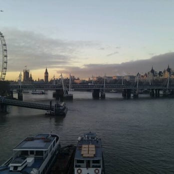 Waterloo Bridge - In the morning. Facing west. - Landmarks & Historical Buildings Near Me - London, XGL