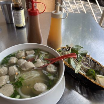 Le Pho - The pho bo vien with the in-house sauces behind - Vietnamese Near Me - West Hollywood, California