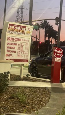 In-N-Out Burger by null