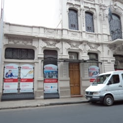 Instituto Ceba - El instituto CEBA sobre calle Santa Rosa