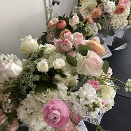 Flower arrangements - 2 "large" (120 value), 2 small (80 value) Flower arrangements - 2 "large" (120 value), 2 small (80 value)