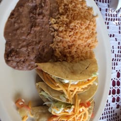 Mi Tiera Taqueria - The crispy taco plate
