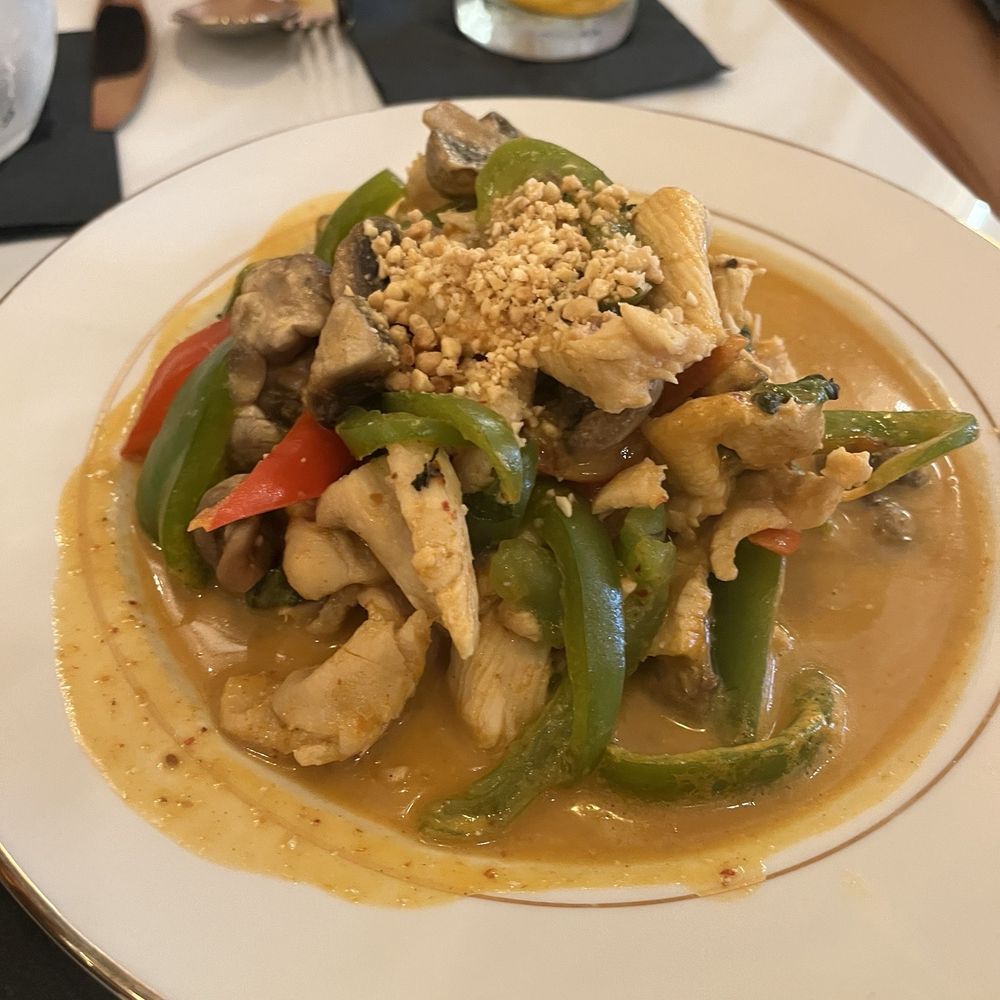 Lemongrass - Panang curry chicken - Vietnamese Near Me - Myrtle Beach, South Carolina