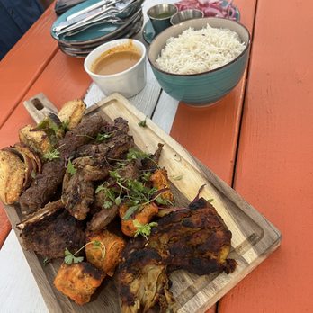 Wah Jee Wah - 1/2 Boy Platter - comes with rice, curry, & naan - Barbeque Near Me - Hayward, California