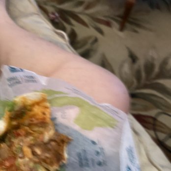 Taco Bell - Is this my Beefy Burrito? No. It isn't. Can't you read an online order correctly? - Fast Food Near Me - Kihei, Hawaii Taco Bell - Is this my Beefy Burrito? No. It isn't. Can't you read an online order correctly? - Fast Food Near Me - Kihei, Hawaii