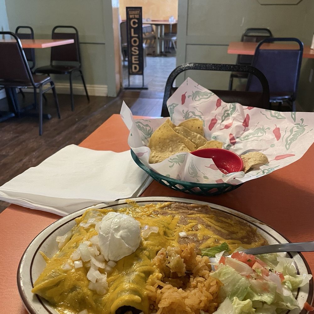 Bear Den - Enchiladas - Mexican Near Me - Balmorhea, Texas