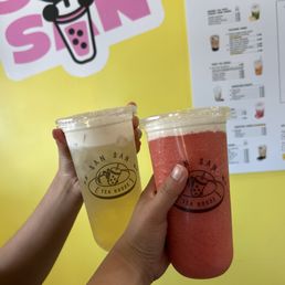 Golden Jasmine with cheese foam and Strawberry Cheese Cap Golden Jasmine with cheese foam and Strawberry Cheese Cap