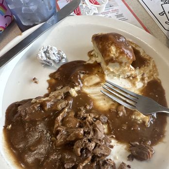 Hyde's Restaurant - The dry and chewy Roast Beef - Desserts Near Me - Hamilton, Ohio