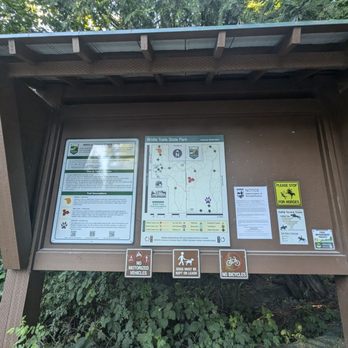 Bridle Trails State Park - Info and map at the entrance - Parks Near Me - Kirkland, Washington