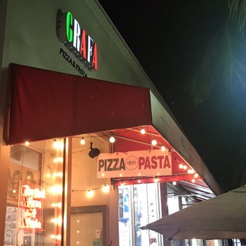 Grafa Pizza - Small place in a grate location - Pizza Near Me - Miami Beach, Florida