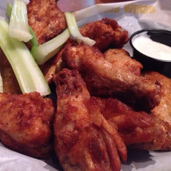 Buffalo Wild Wings - American Near Me - Centereach, New York