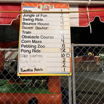 Montclair Place Pumpkin Patch - Be forewarned this place is expensive and not worth their prices! - Pumpkin Patches Near Me - Montclair, California Montclair Place Pumpkin Patch - Be forewarned this place is expensive and not worth their prices! - Pumpkin Patches Near Me - Montclair, California