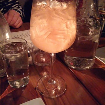 District Kitchen & Bar - Grapefruit Spritz - New American Near Me - Pittsfield, Massachusetts