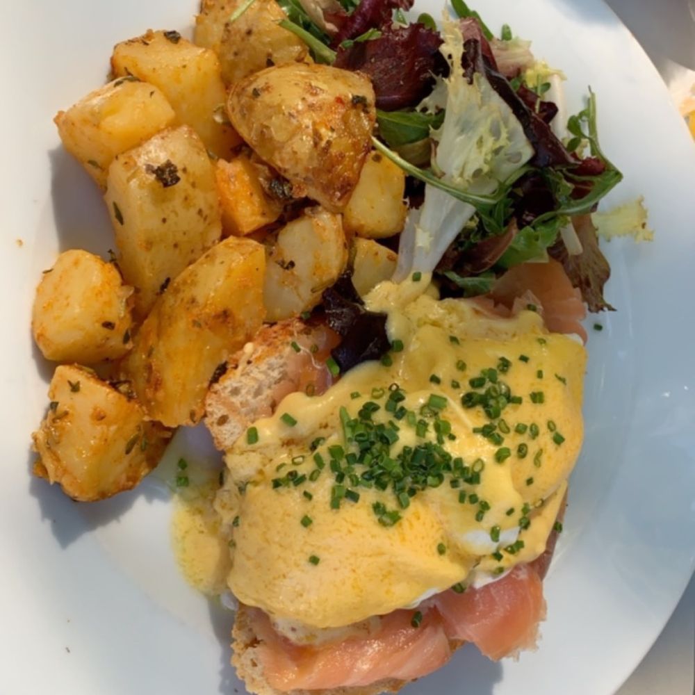 Firebug - Benedict with salmon - Tapas Bars Near Me - Barcelona, B Firebug - Benedict with salmon - Tapas Bars Near Me - Barcelona, B
