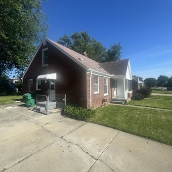 Homesmith Contracting - And this is a beautiful side view of it looks good. - General Contractors Near Me - Center Line, Michigan