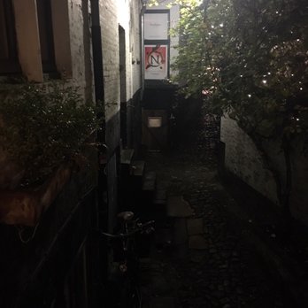 Staminee de Garre - This is the creepy dark alley I walked down alone. The things I do for beer. - Bars Near Me - Bruges, VWV