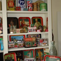 Vaughan Estate Sales and Appraisals - Vintage Coca Cola Collectibles