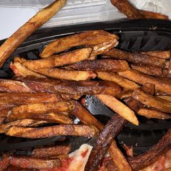 Daddyo’s Tavern - Burnt fries.
