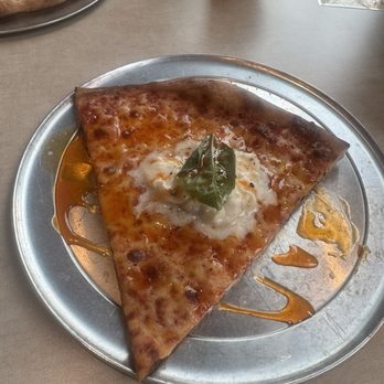 Pizza Lobo - West Loop - Burrata Slice - Cocktail Bars Near Me - Chicago, Illinois Pizza Lobo - West Loop - Burrata Slice - Cocktail Bars Near Me - Chicago, Illinois