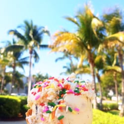 Scoops and Slices - ICE CREAM IS WHERE IT'S AT. Recommend!