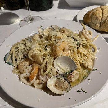 Grape Vine Cafe - Seafood Fra Diavolo - Wine Bars Near Me - Las Vegas, Nevada Grape Vine Cafe - Seafood Fra Diavolo - Wine Bars Near Me - Las Vegas, Nevada
