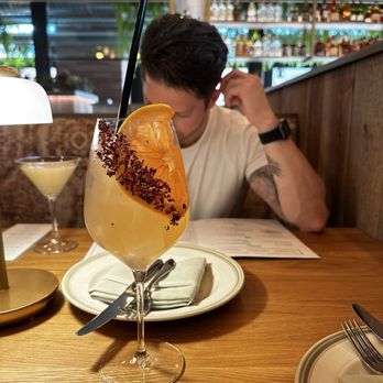La Serre - French Near Me - Chicago, Illinois