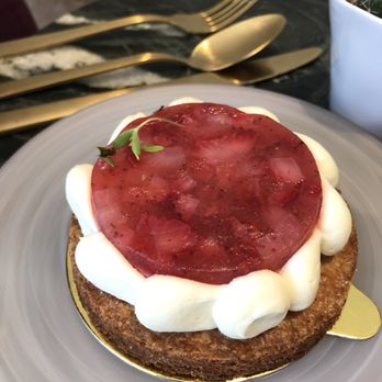 Edwards Dessert Kitchen - Desserts Near Me - Minneapolis, Minnesota
