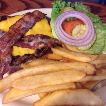 Frankie Farrels - Burger with bacon and cheese and steak fries - New American Near Me - Orlando, Florida Frankie Farrels - Burger with bacon and cheese and steak fries - New American Near Me - Orlando, Florida