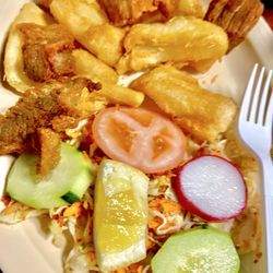 Puerto De La Libertad - Fried Yucca with Chicharrón - Curtido & Salsa