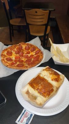 Vic's Kangaroo Cafe by null