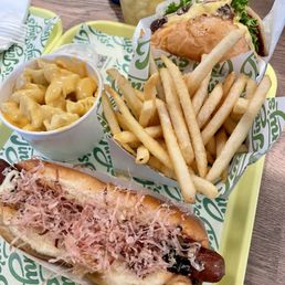Double burger, mac & cheese, fries, Tokyo dog Double burger, mac & cheese, fries, Tokyo dog