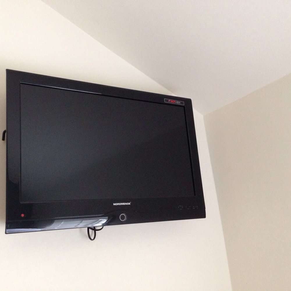 Prairie House Boutique Hotel - Yes! They've got an HD TV! - Hotels Near Me - Galway, G