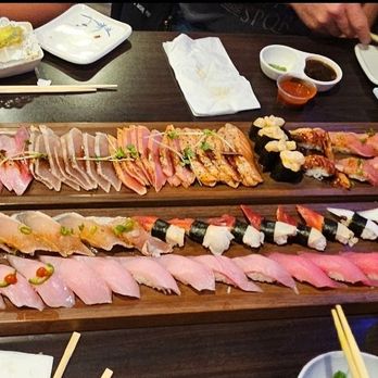 Show Sushi - Sushi Bars Near Me - San Dimas, California