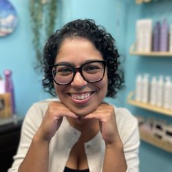 Curly Cabana - Big chop for this mom, who wanted it a little short then the time before to help make life easier with a quick hair routine.