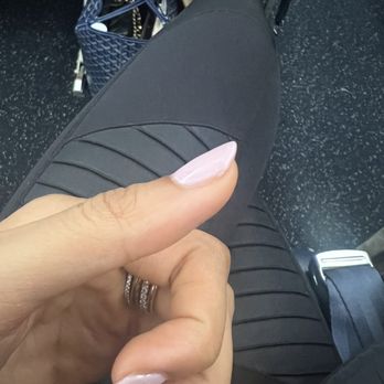 QQ Nails & Spa - Gap in paint - Nail Salons Near Me - New York, New York QQ Nails & Spa - Gap in paint - Nail Salons Near Me - New York, New York