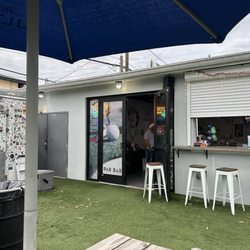 Par Bar - Outside bar