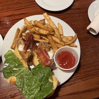 Churchill's - Chicken bacon ranch sliders - Pubs Near Me - Savannah, Georgia Churchill's - Chicken bacon ranch sliders - Pubs Near Me - Savannah, Georgia