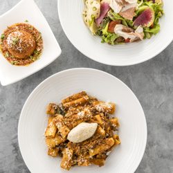 Vein At Kaka'ako - BOLOGNESE & VEIN PROSCIUTTO SALAD