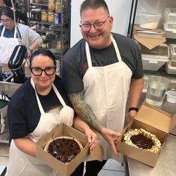 May's Parlor Wholesale Bakery - S'mores pie making class