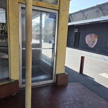 Happy Thai Restaurant - Thai Near Me - Long Beach, California