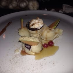 MediTerra - Dessert with ice cream and honey
